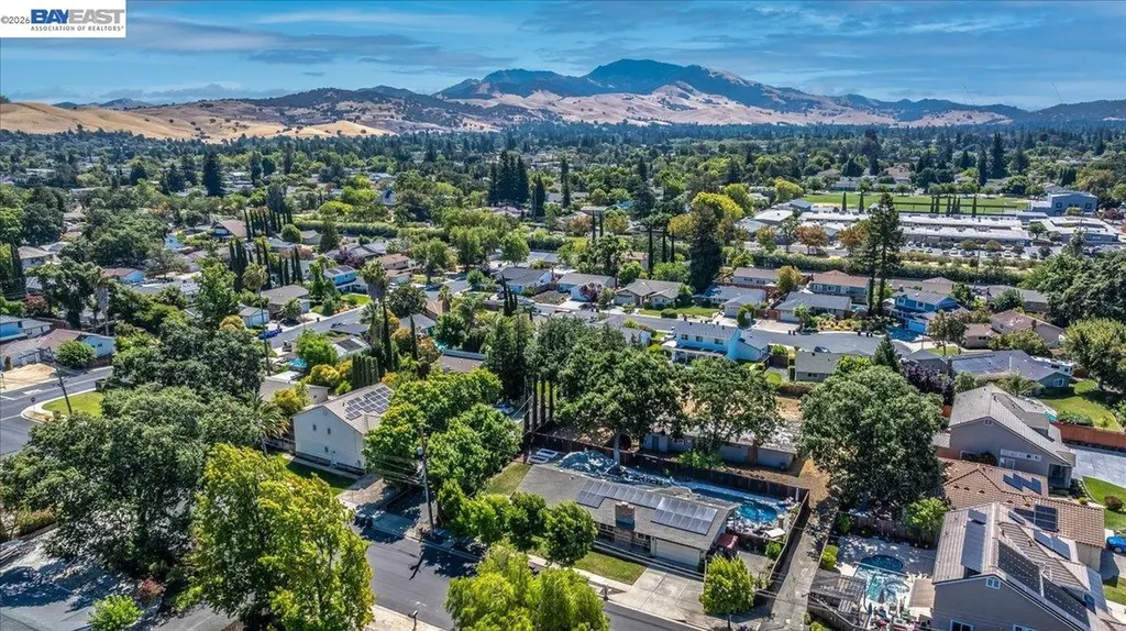 1766 Risdon Road Concord CA 94518