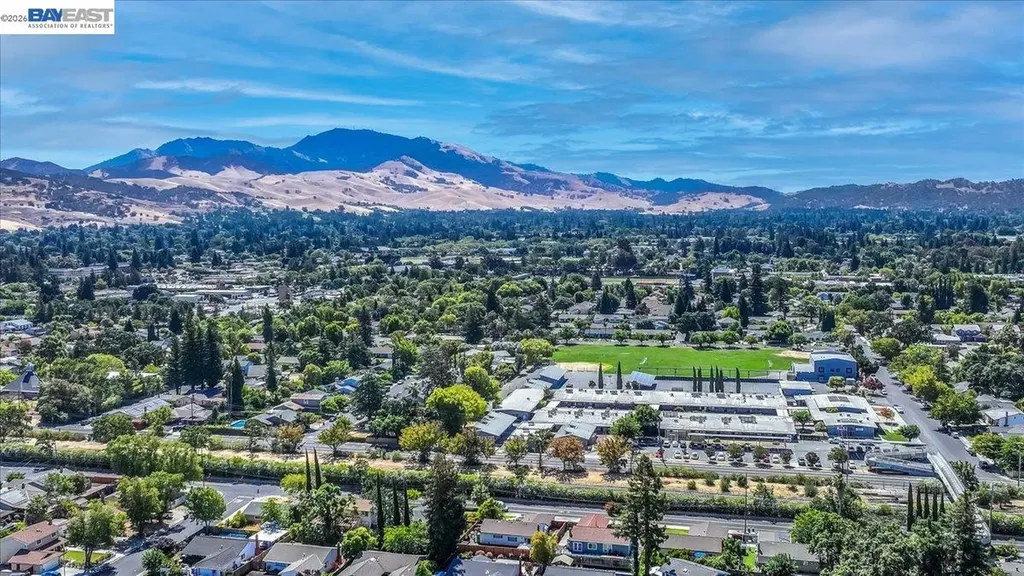 1766 Risdon Road Concord CA 94518