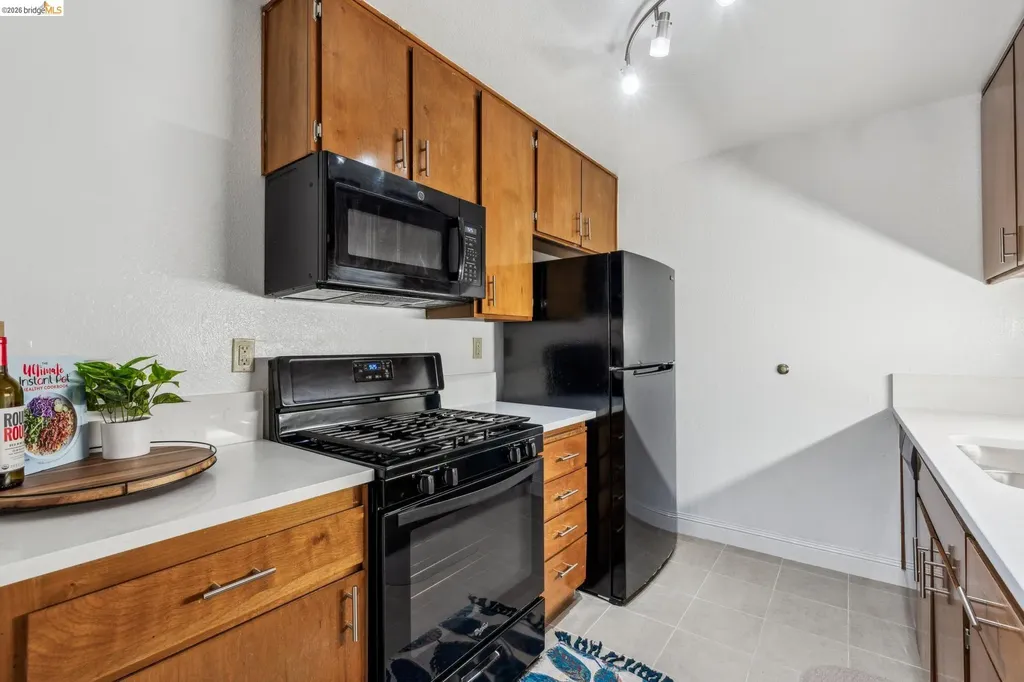 2121 Vale Road San Pablo CA 94806