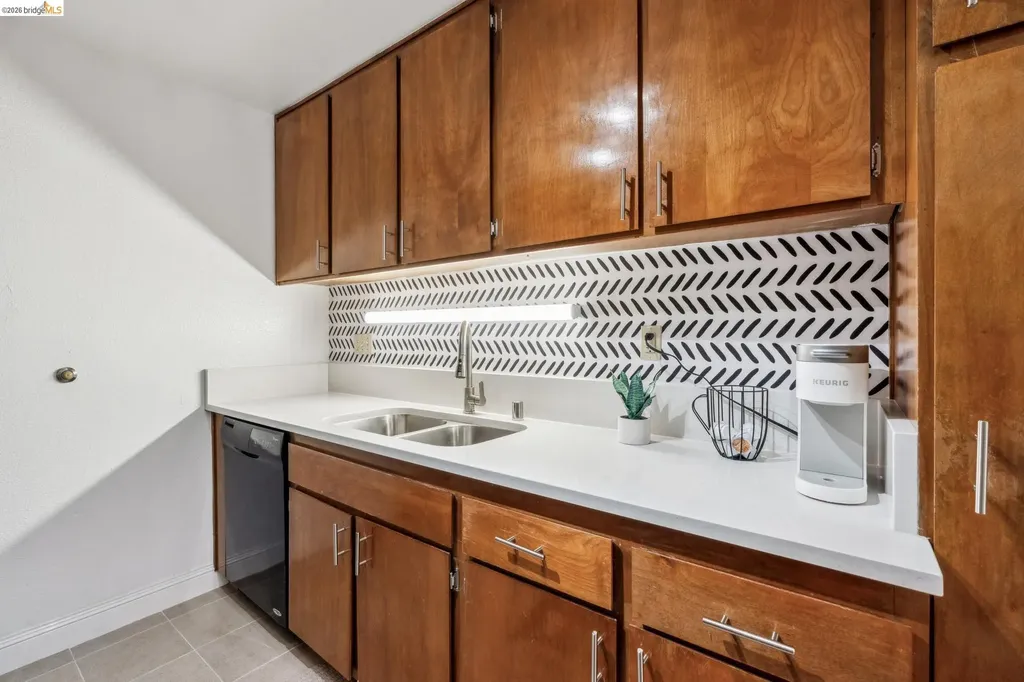 2121 Vale Road San Pablo CA 94806
