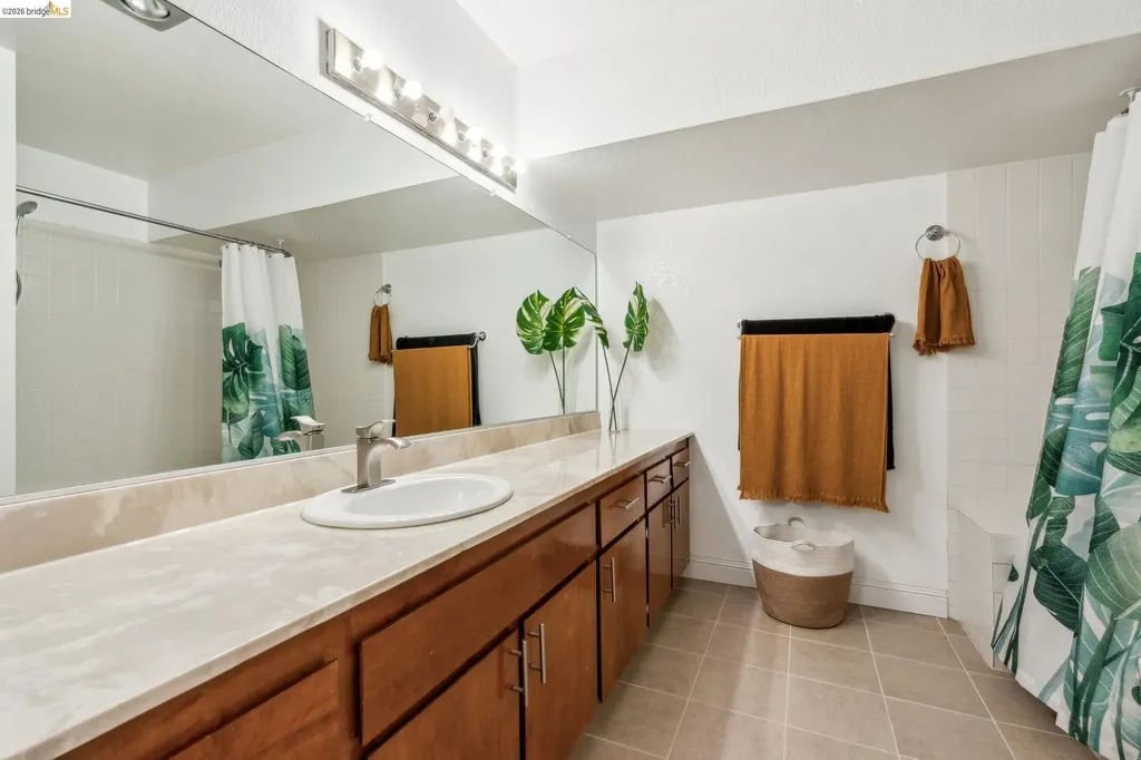 2121 Vale Road San Pablo CA 94806