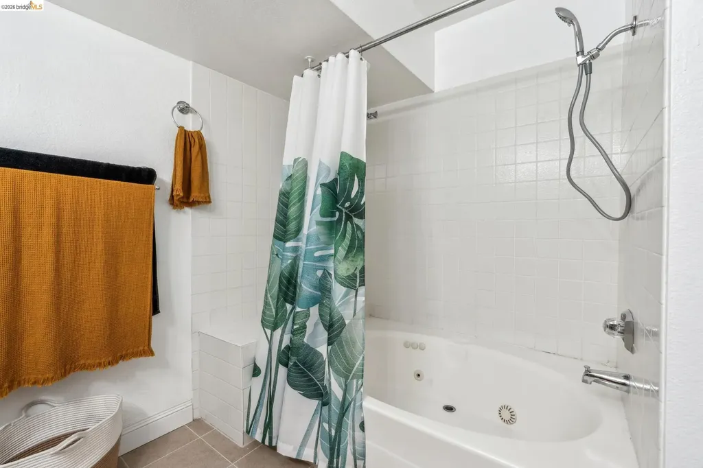 2121 Vale Road San Pablo CA 94806