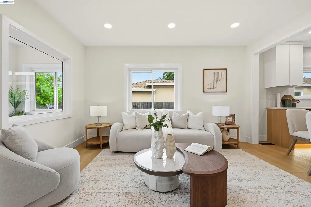 22 Garden Road Alameda CA 94502