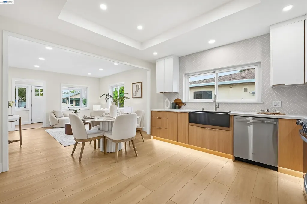 22 Garden Road Alameda CA 94502