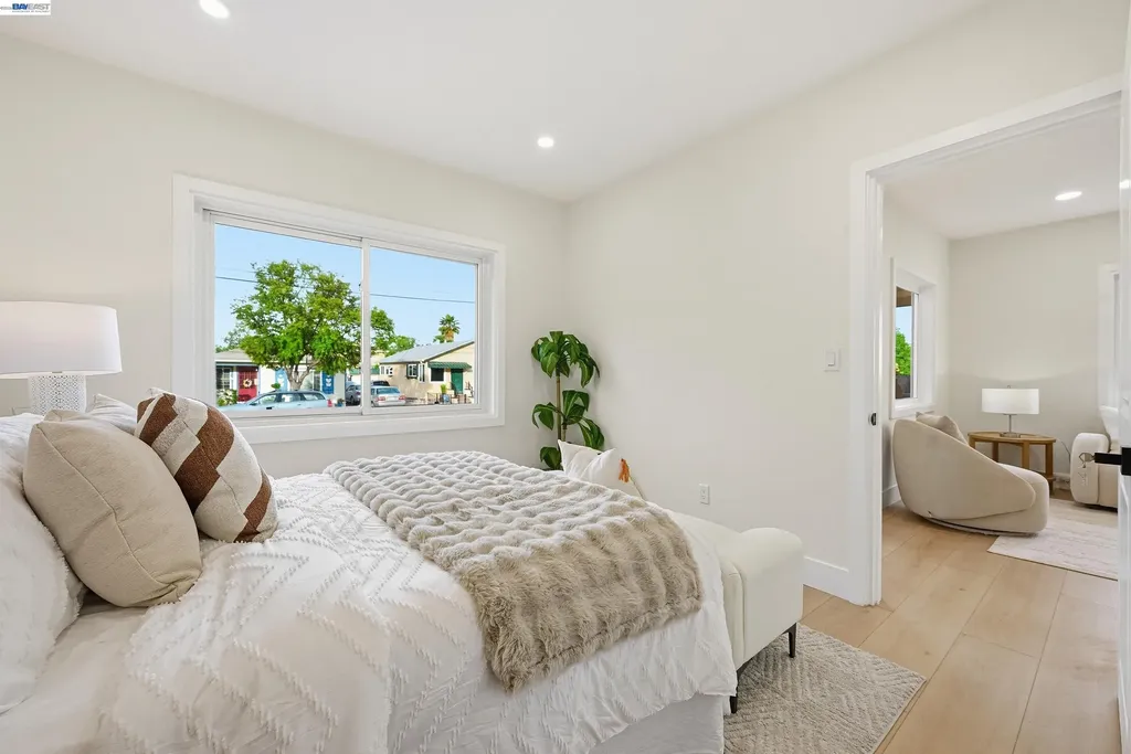 22 Garden Road Alameda CA 94502