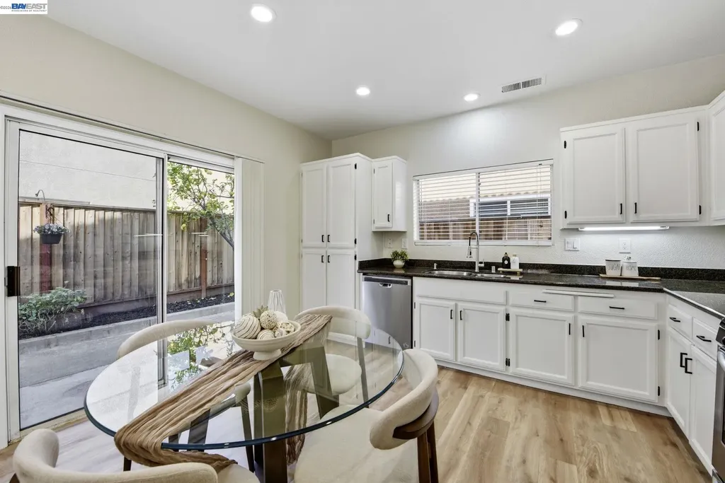 1085 La Brea Terrace Union City CA 94587