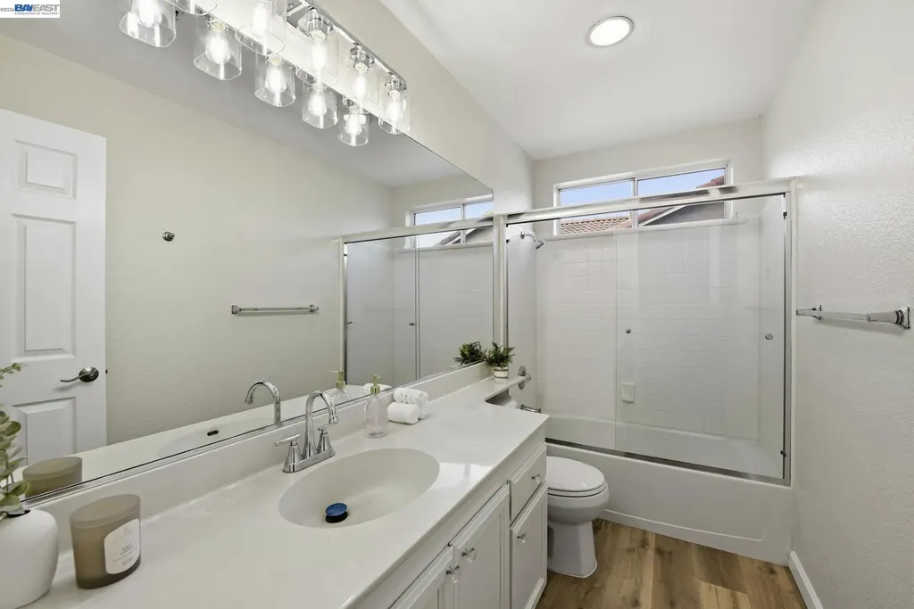 1085 La Brea Terrace Union City CA 94587