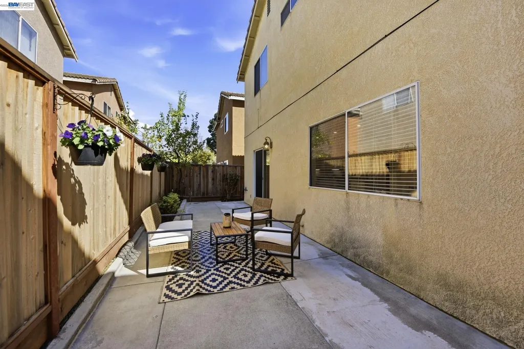 1085 La Brea Terrace Union City CA 94587