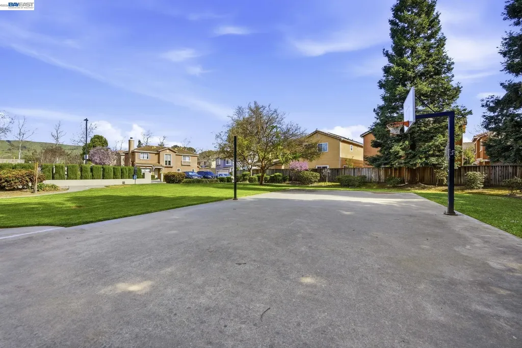 1085 La Brea Terrace Union City CA 94587