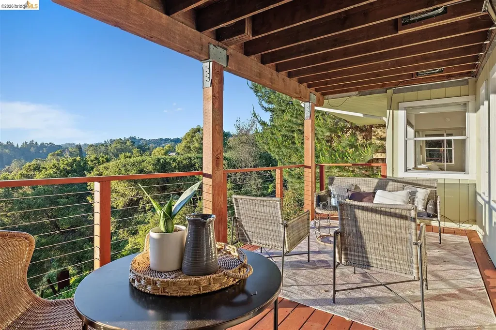 6741 Snake Road Oakland CA 94611