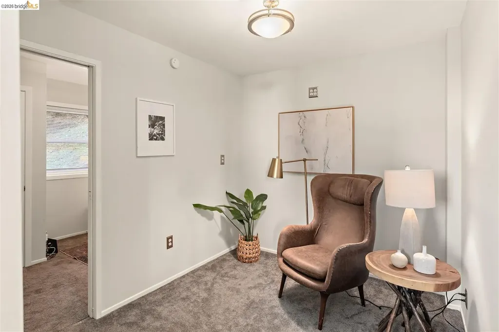 6741 Snake Road Oakland CA 94611