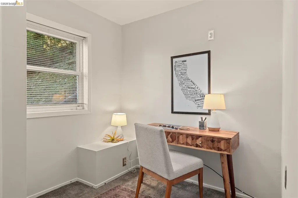 6741 Snake Road Oakland CA 94611