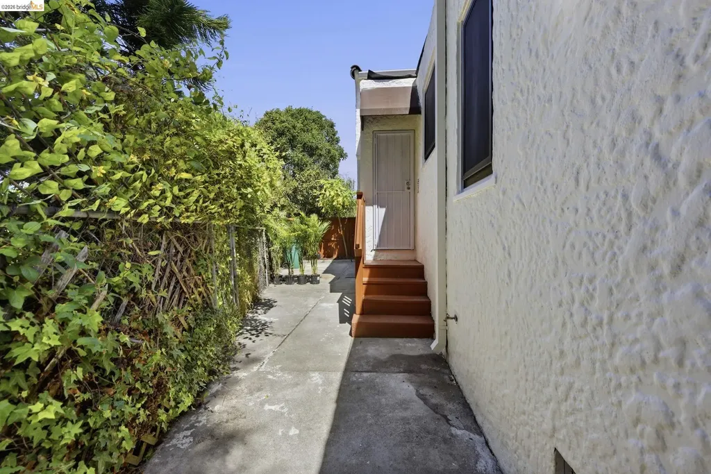 648 San Gabriel Avenue Albany CA 94706