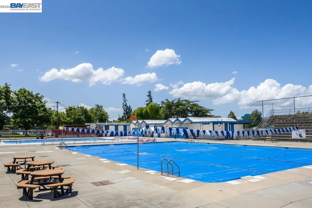 924 Lambaren Avenue Livermore CA 94551