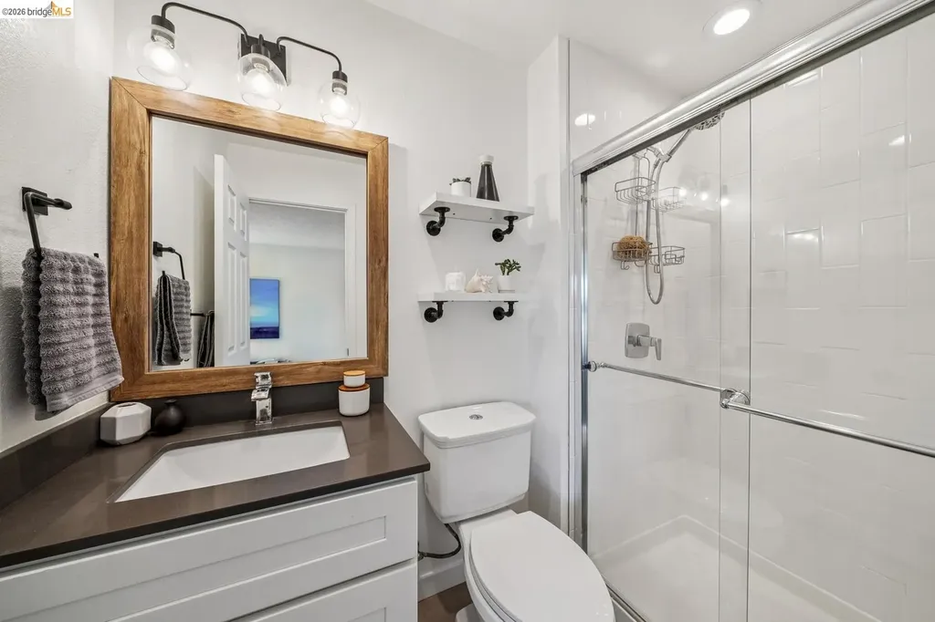 7406 Circle Hill Drive Oakland CA 94605