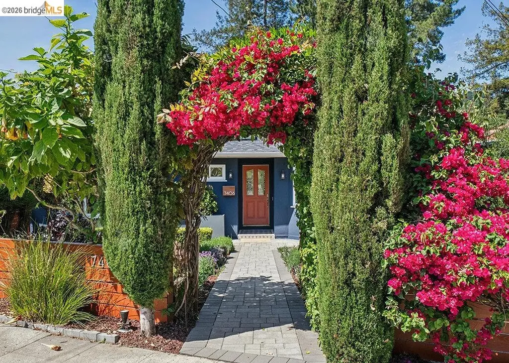 7406 Circle Hill Drive Oakland CA 94605