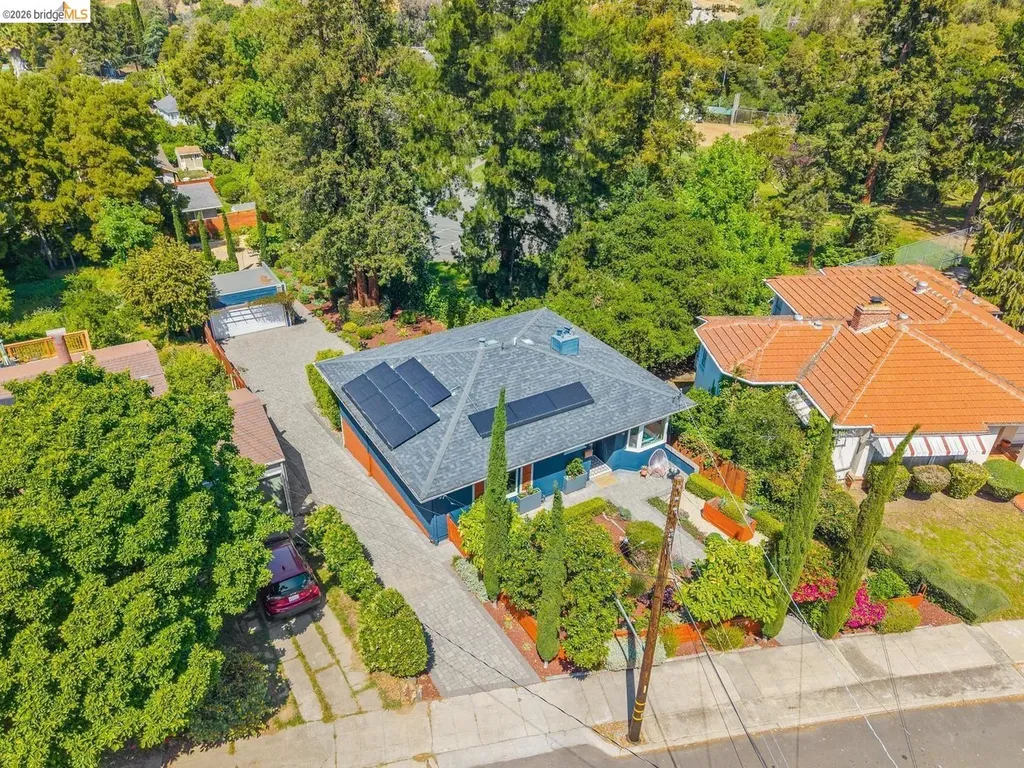 7406 Circle Hill Drive Oakland CA 94605