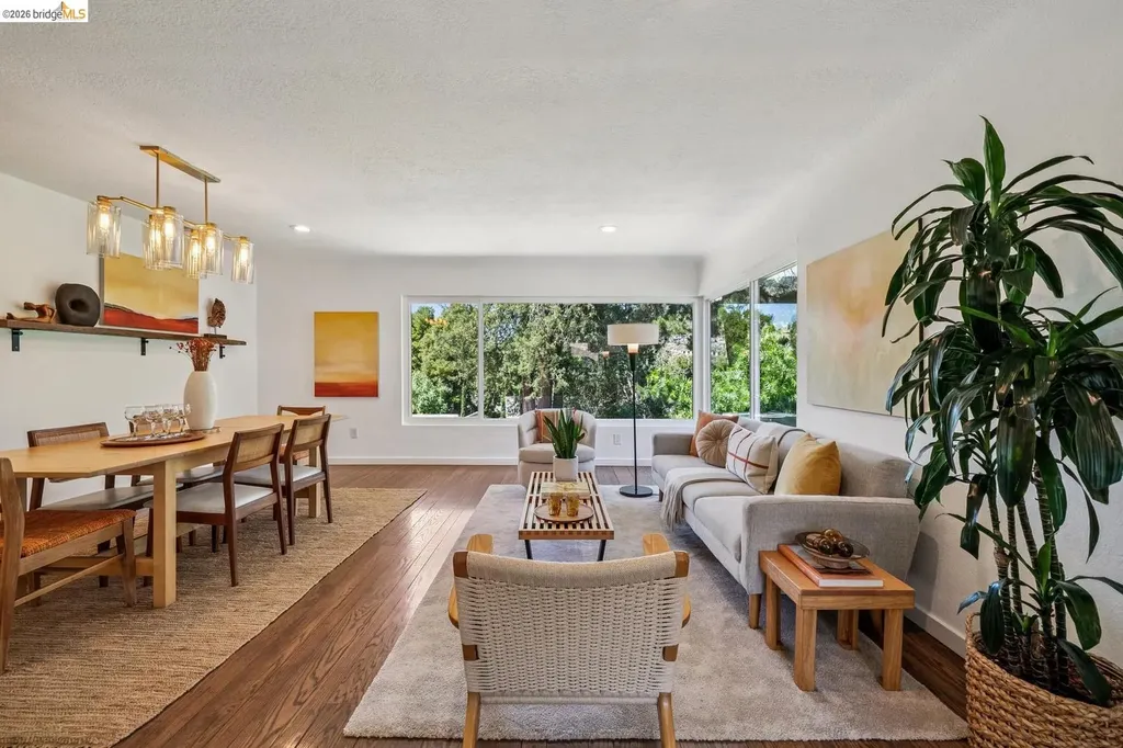 7406 Circle Hill Drive Oakland CA 94605