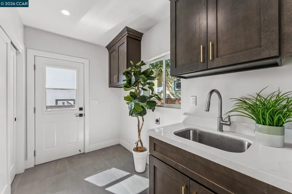 3017 Madeline Street Oakland CA 94602