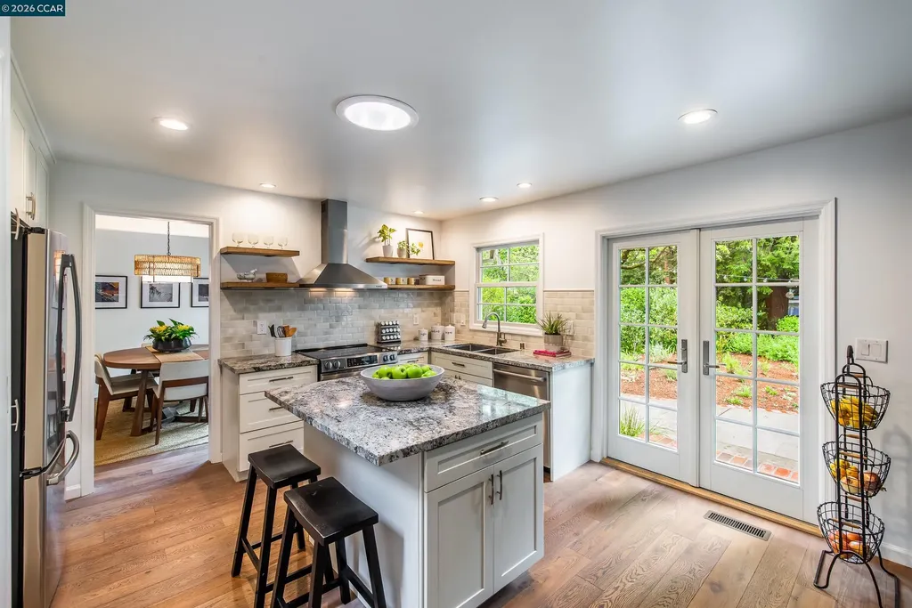 860 Paradise Court Lafayette CA 94549