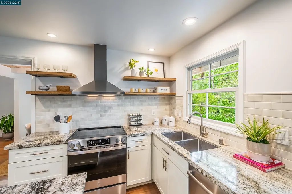 860 Paradise Court Lafayette CA 94549