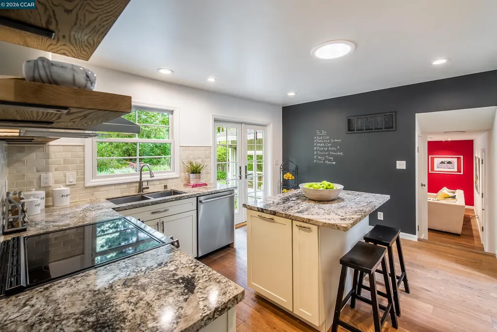 860 Paradise Court Lafayette CA 94549
