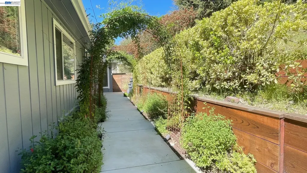 275 Orchard Road Orinda CA 94563