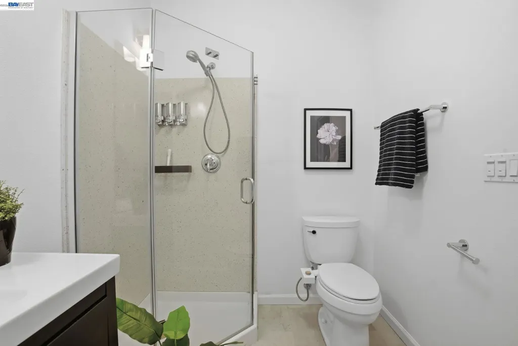 4895 Shattuck Avenue Oakland CA 94609