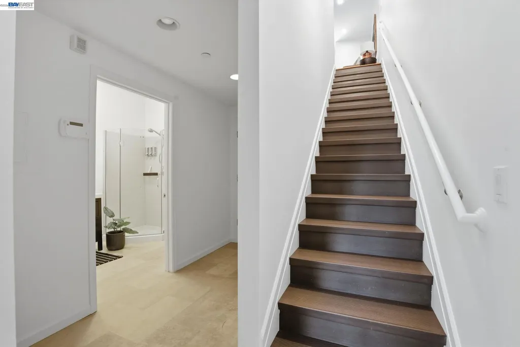 4895 Shattuck Avenue Oakland CA 94609