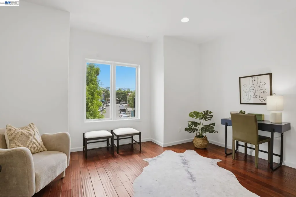 4895 Shattuck Avenue Oakland CA 94609