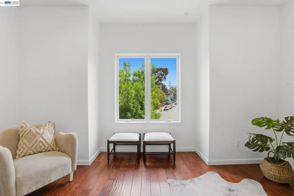 4895 Shattuck Avenue Oakland CA 94609