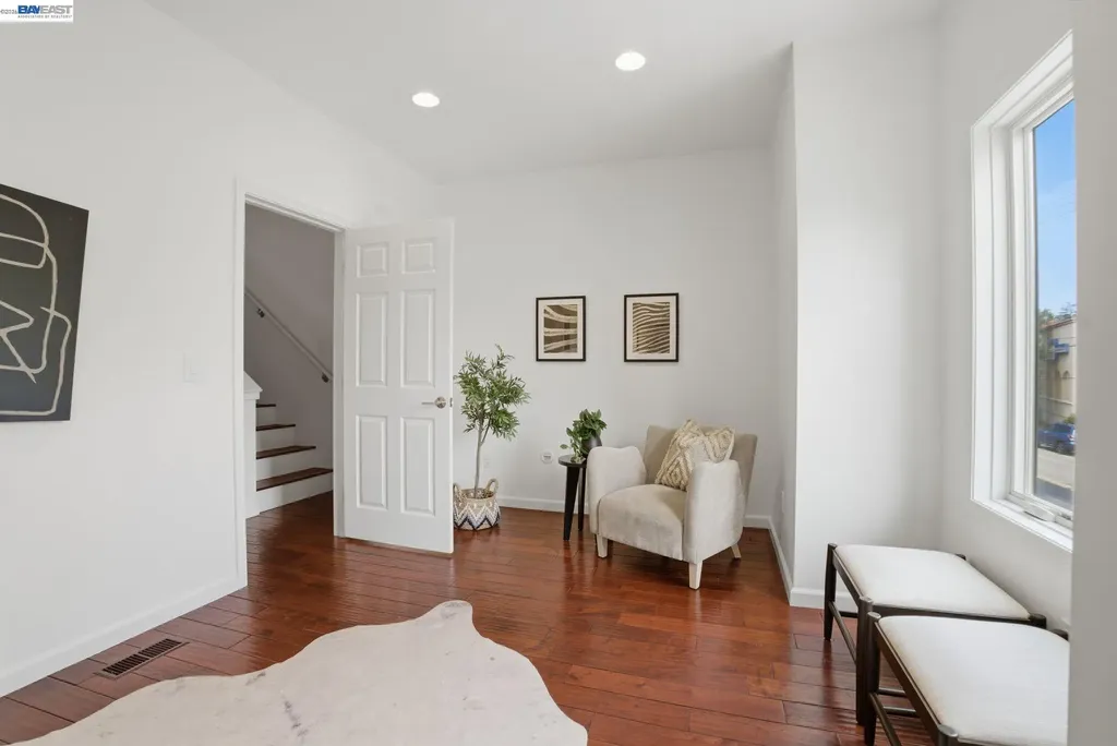 4895 Shattuck Avenue Oakland CA 94609