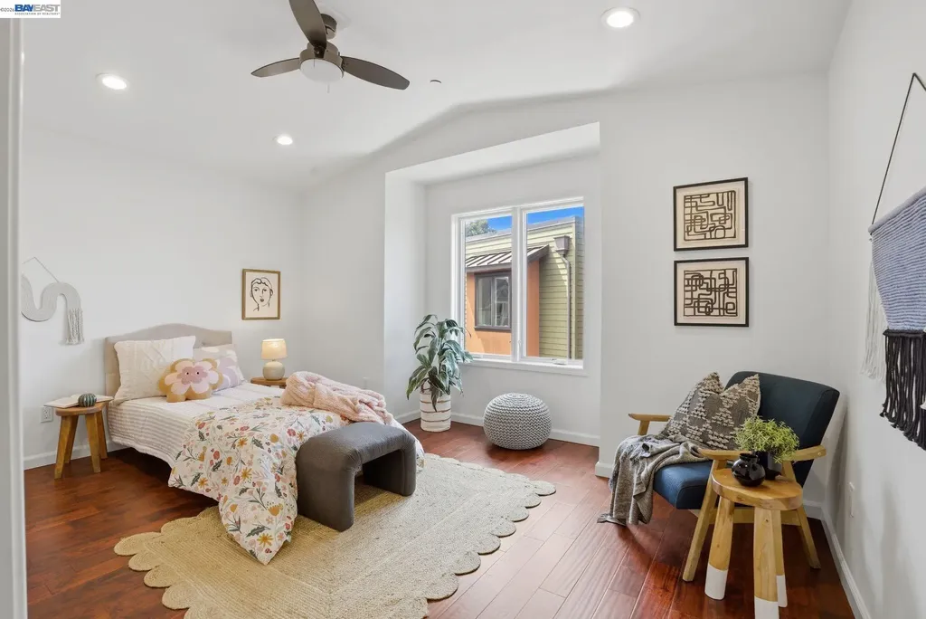 4895 Shattuck Avenue Oakland CA 94609