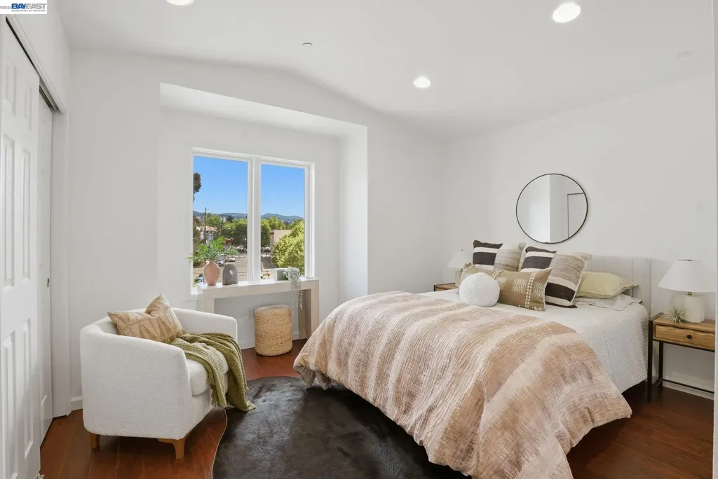 4895 Shattuck Avenue Oakland CA 94609