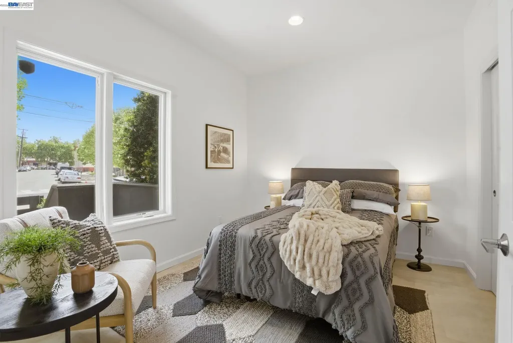 4895 Shattuck Avenue Oakland CA 94609