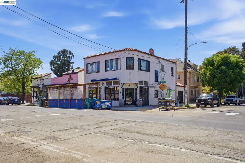 4895 Shattuck Avenue Oakland CA 94609