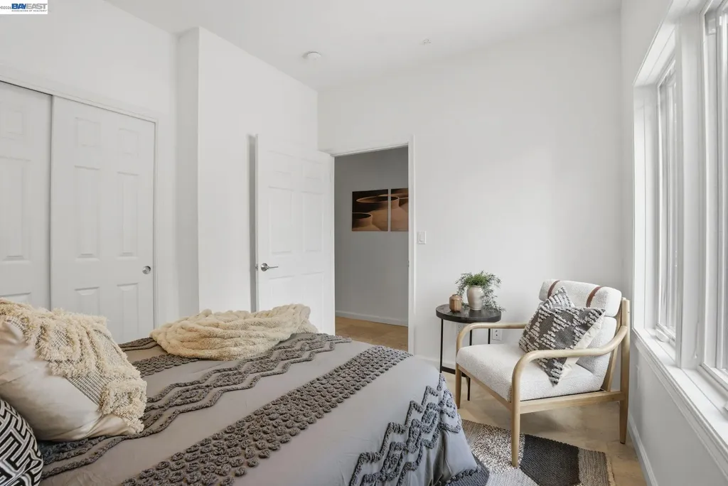 4895 Shattuck Avenue Oakland CA 94609