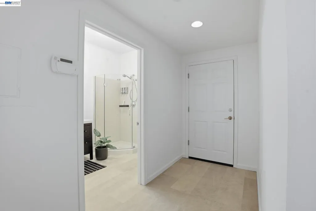 4895 Shattuck Avenue Oakland CA 94609