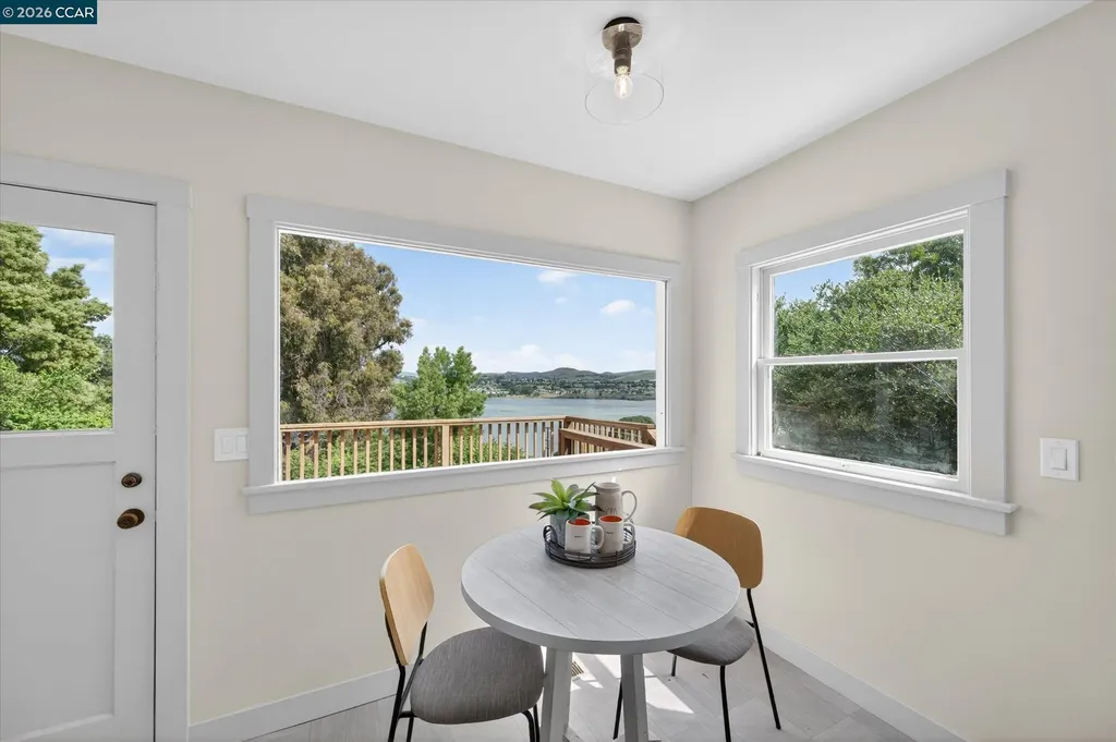 444 Edwards Street Crockett CA 94525