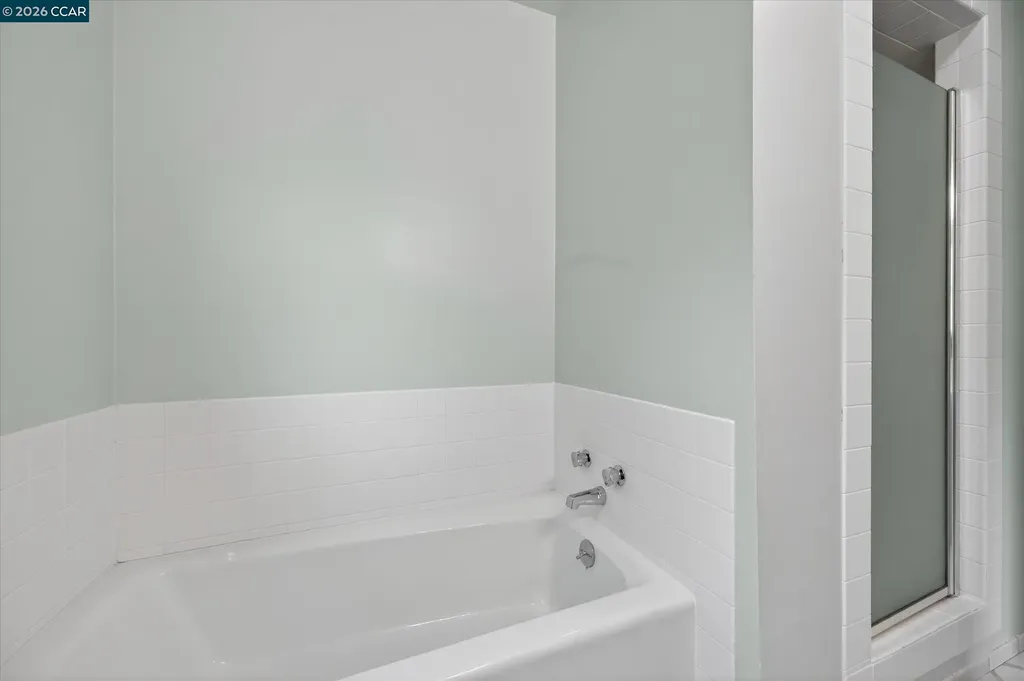 444 Edwards Street Crockett CA 94525