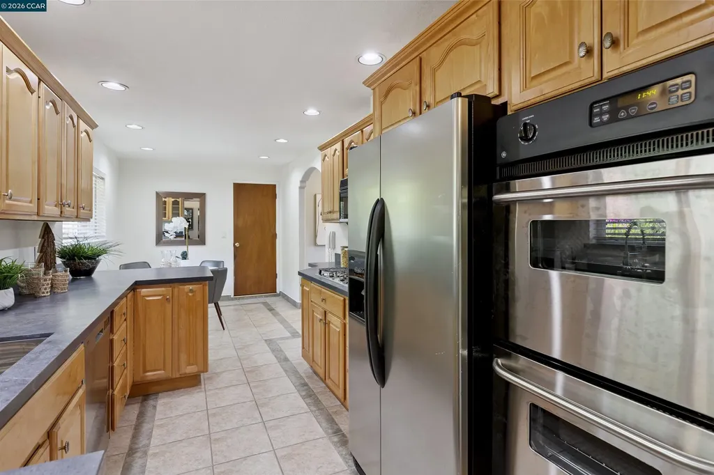 38 Saint Stephens Drive Orinda CA 94563
