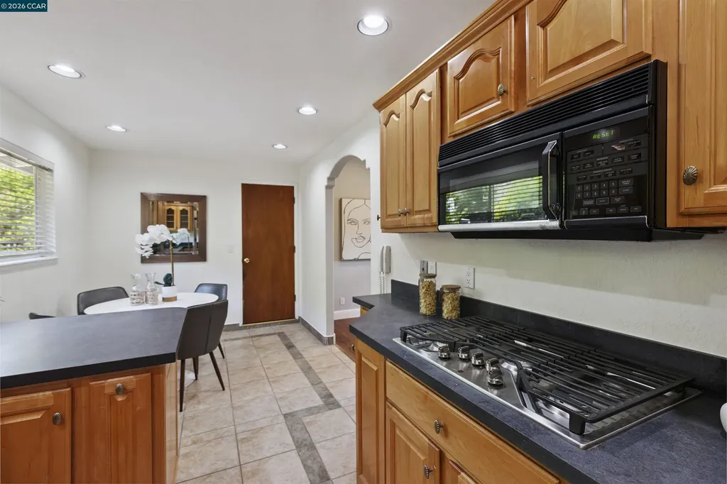 38 Saint Stephens Drive Orinda CA 94563