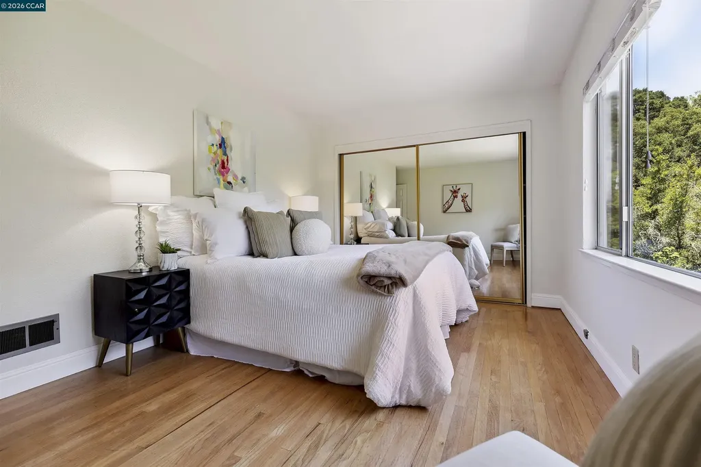38 Saint Stephens Drive Orinda CA 94563