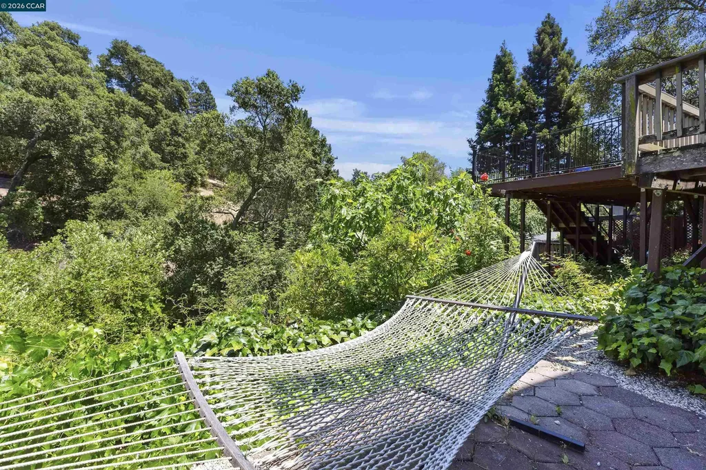 38 Saint Stephens Drive Orinda CA 94563