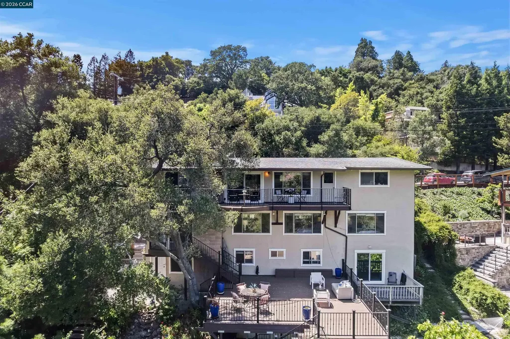 38 Saint Stephens Drive Orinda CA 94563