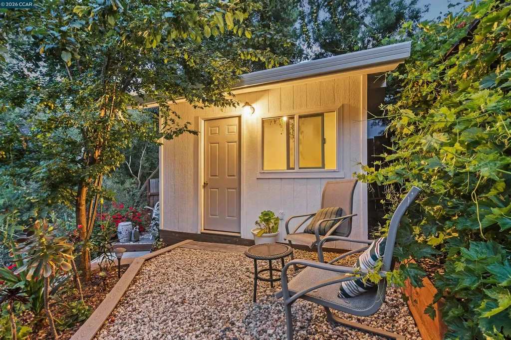 38 Saint Stephens Drive Orinda CA 94563