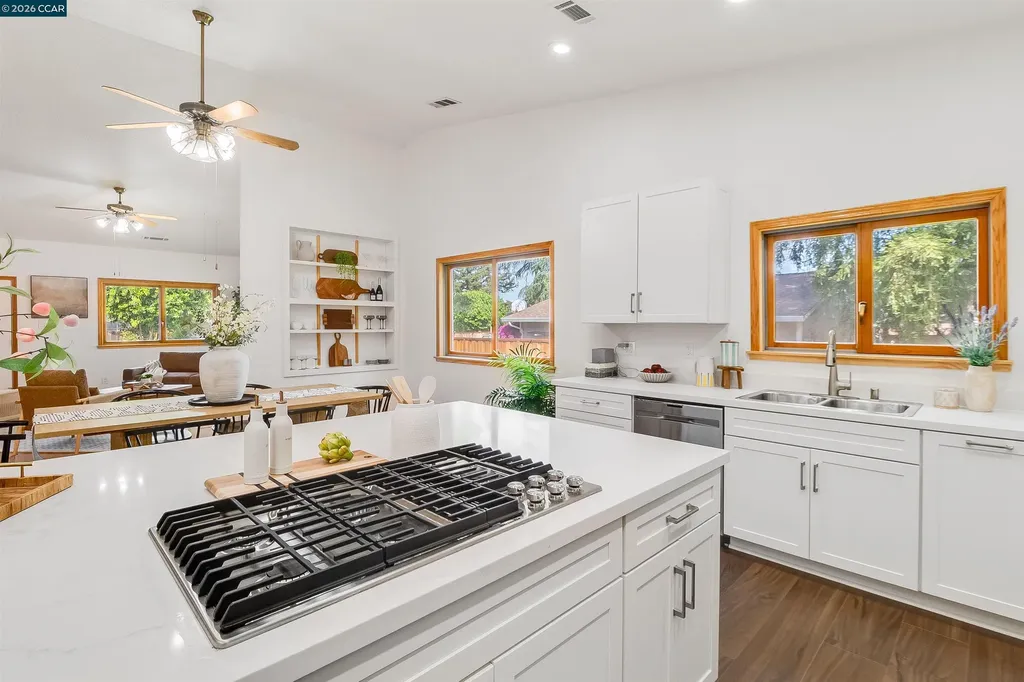 3882 Chestnut Avenue Concord CA 94519