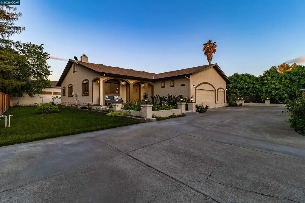 3882 Chestnut Avenue Concord CA 94519