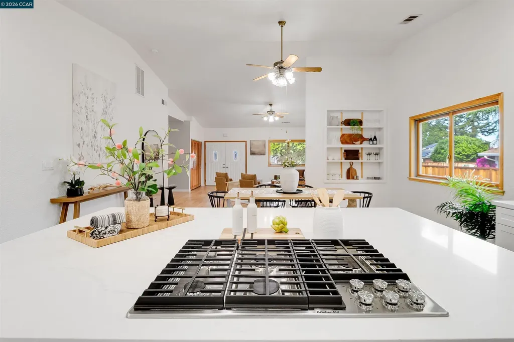 3882 Chestnut Avenue Concord CA 94519