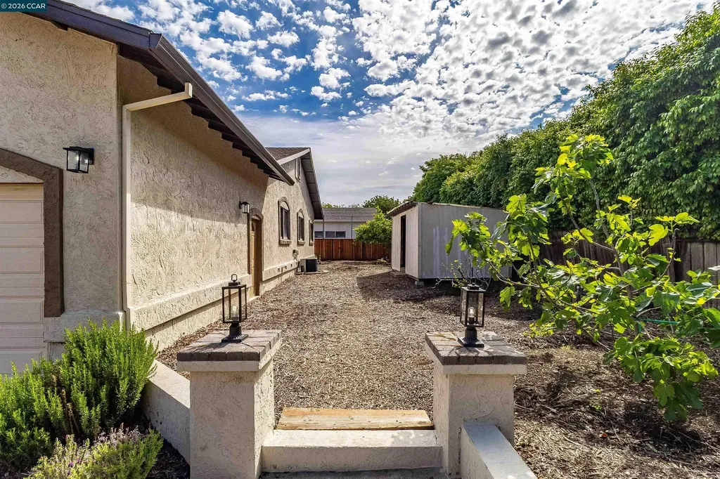 3882 Chestnut Avenue Concord CA 94519